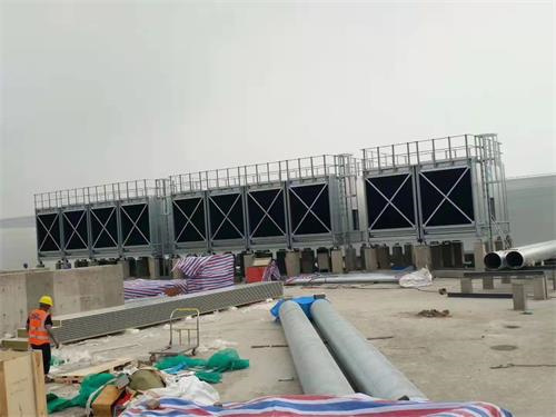 怎樣降低工業冷卻塔運行中的噪音(隔音墻能給冷卻塔